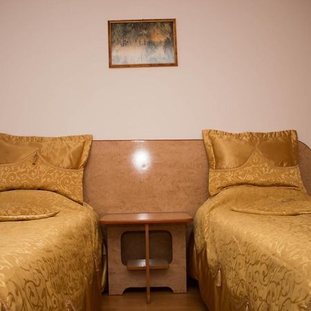N&S Hotel Barlad Birlad Экстерьер фото
