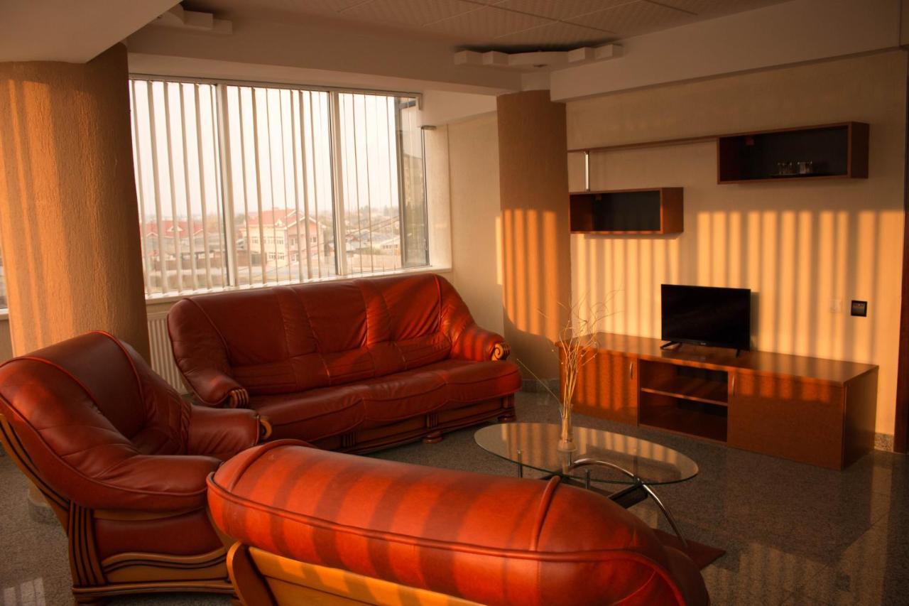 N&S Hotel Barlad Birlad Экстерьер фото