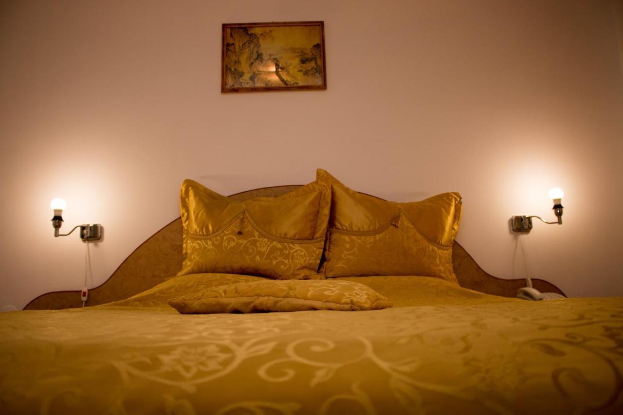 N&S Hotel Barlad Birlad Экстерьер фото